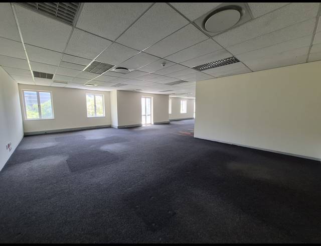 565M² OFFICE TO LET IN SANDTON CENTRAL